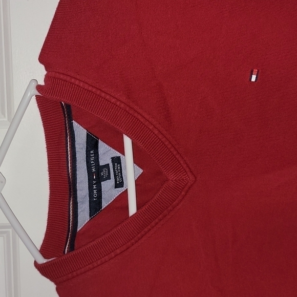 Tommy Hilfiger Sweater - Picture 1 of 2